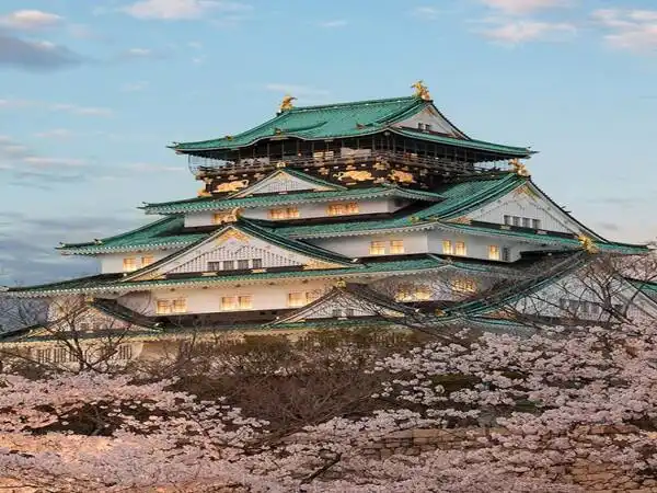 Osaka Castle main keep historic fortress