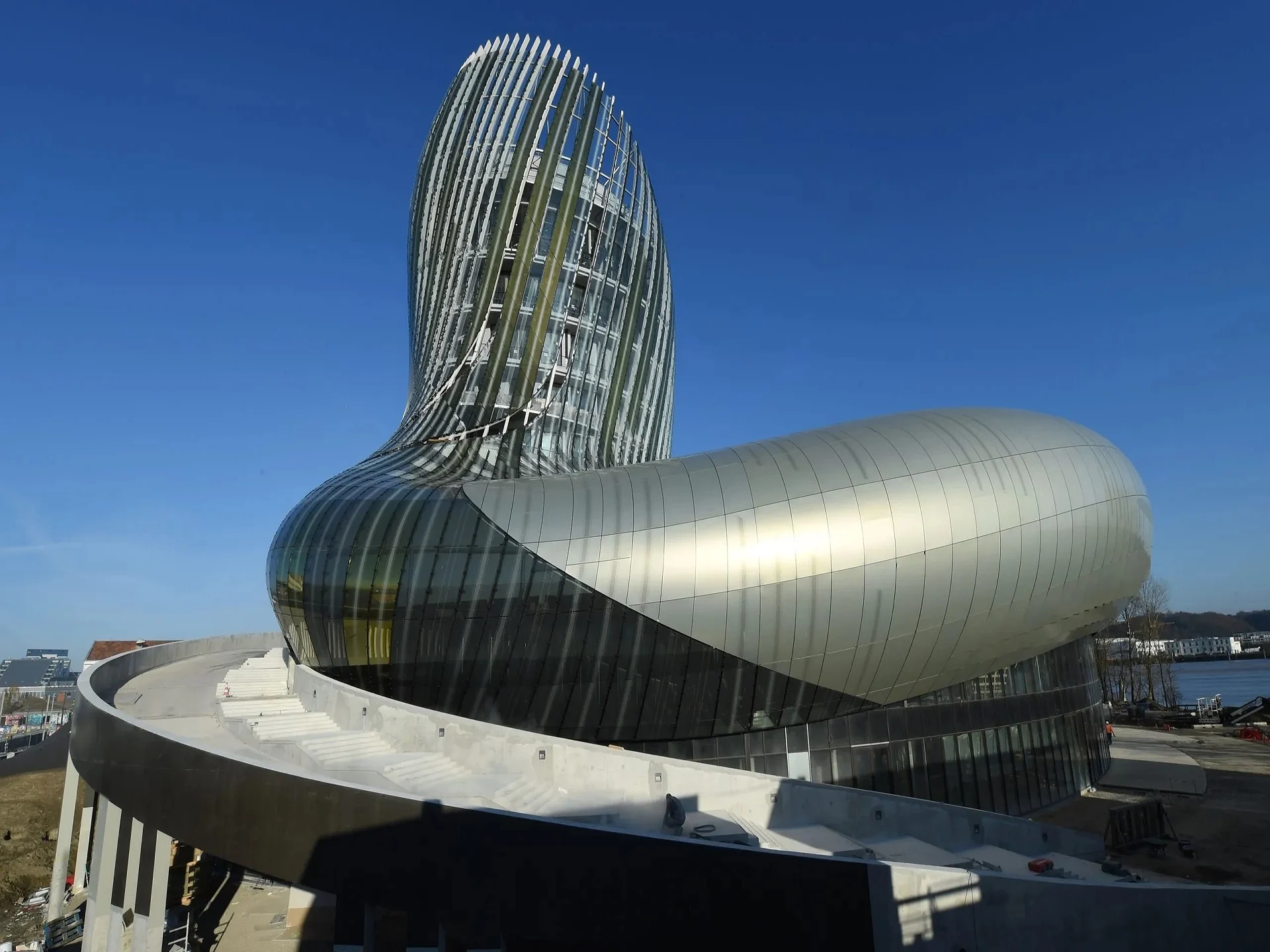 la cite du vin bordeaux exterior