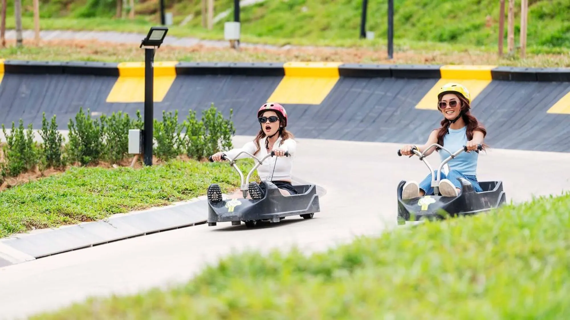 skyline luge singapore sentosa track