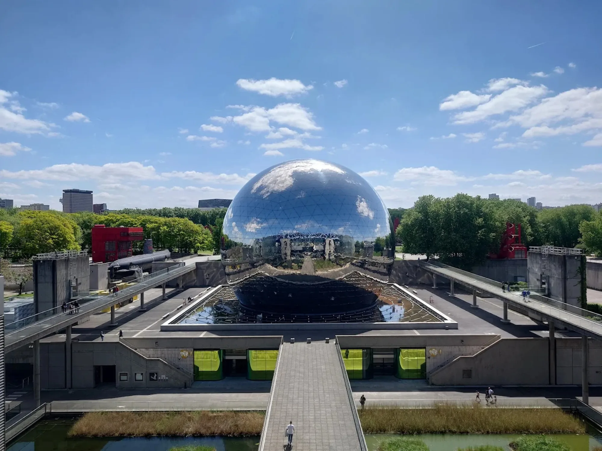 Cite des Sciences et de l Industrie Paris exterior
